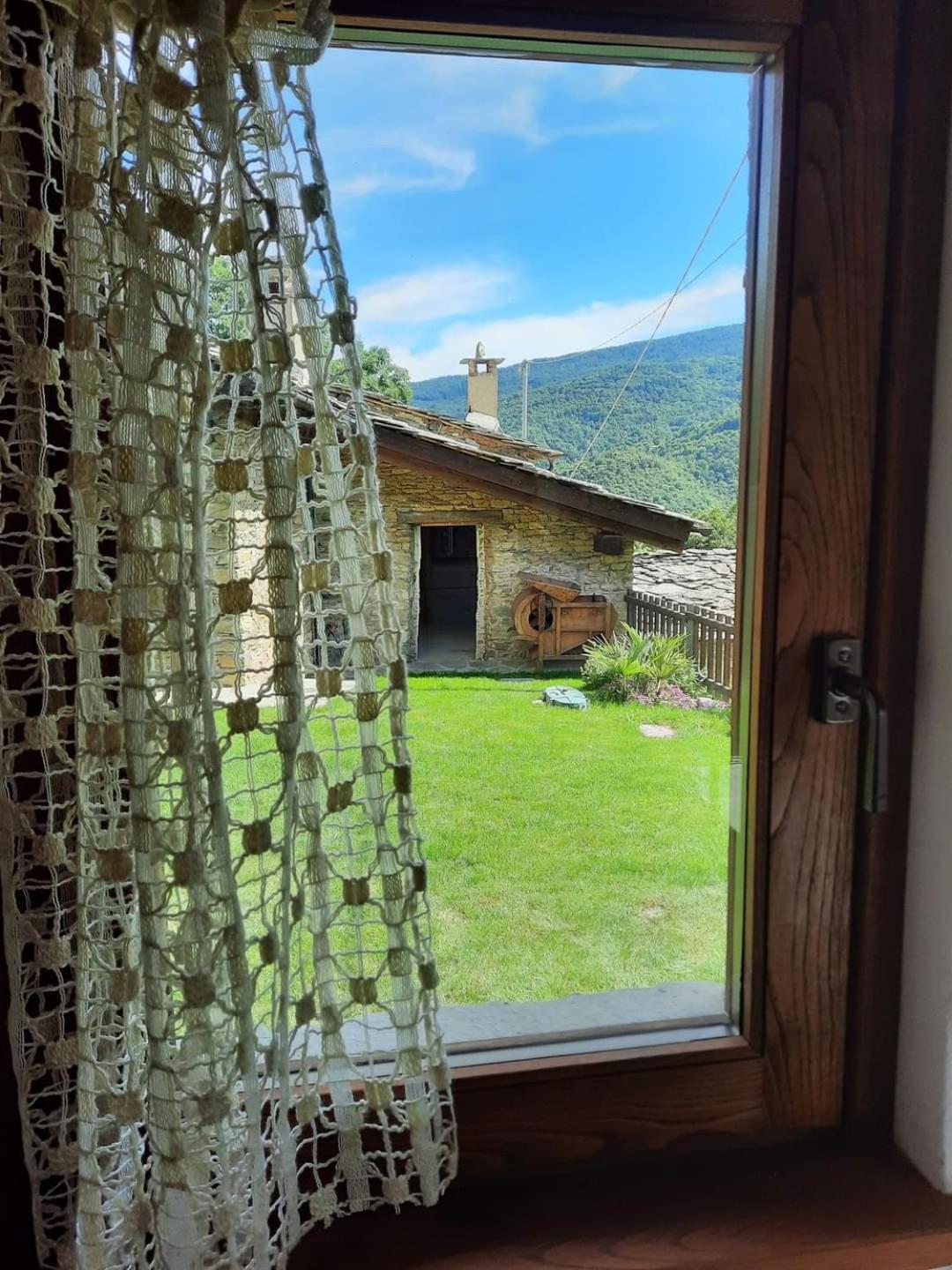 La Baita Nel Bosco Brossasco Dış mekan fotoğraf